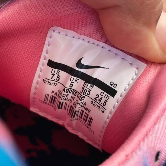 Nike Air Huarache Pink & Blue Tie-Dye Sneaker, 6.5 - Picture 4 of 8